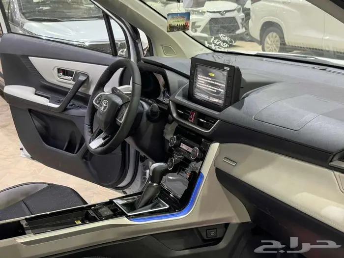 تويوتا فيلوز ابيض بنزين 2025 اقل سعر كاش واقساط 34