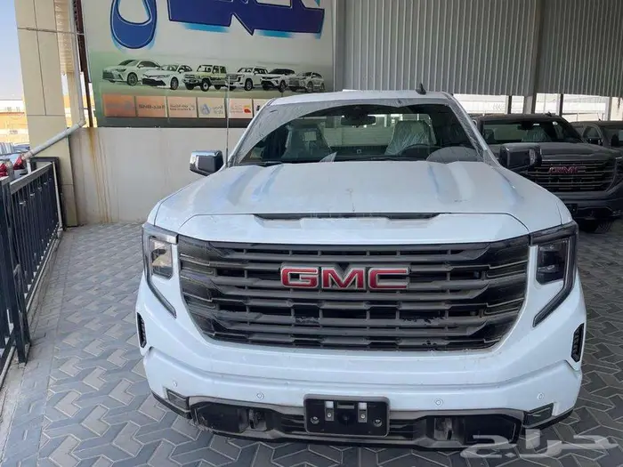 جمس سييرا الفيشن غمارة ابيض 2025 4