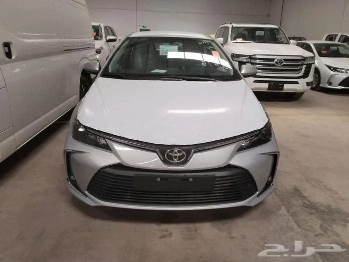 كورولا اكس ال اي 2.0 بنزين ستاندرد طيس(فضي  2025) 1