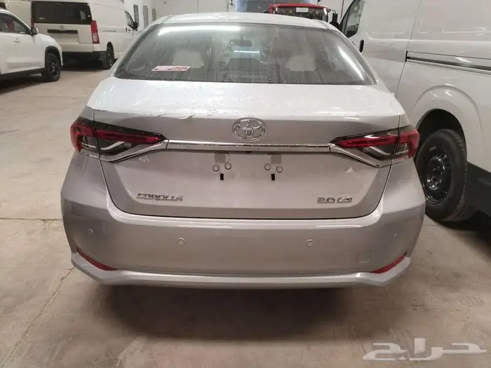 كورولا اكس ال اي 2.0 بنزين ستاندرد طيس(فضي  2025) 4