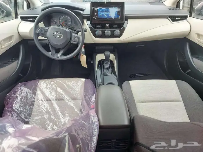 تويوتا كورولا 2.0 لتر استاندرد XLI (مطور - فتحة سقف ) 2025 2