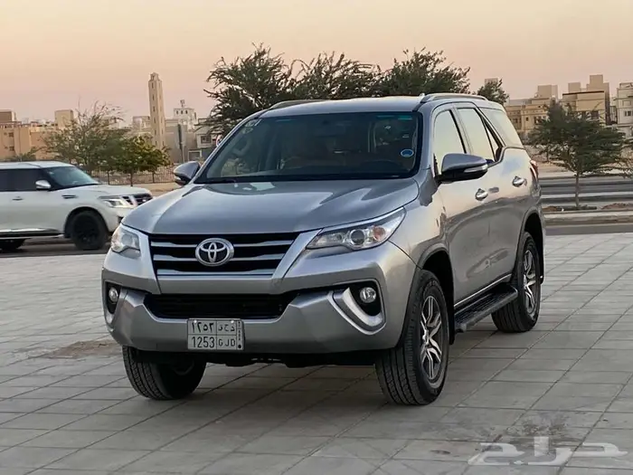 تويوتا فورشنر6سلندر دبل2017 2