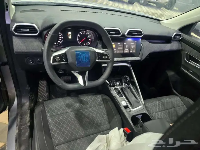 mg zs ام جي زد اس 2025 استاندر عرض سفنز 10