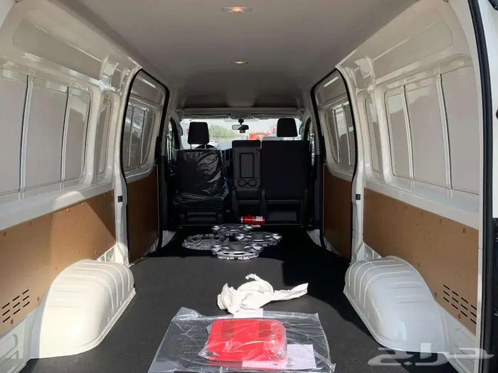 تويوتا هايس بضاعه سقف عالي قير اوتوماتيك ديزل موديل 2026 11