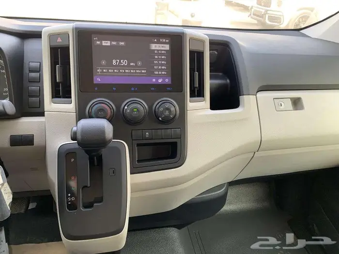 تويوتا هايس بضاعه سقف عالي قير اوتوماتيك ديزل موديل 2026 12