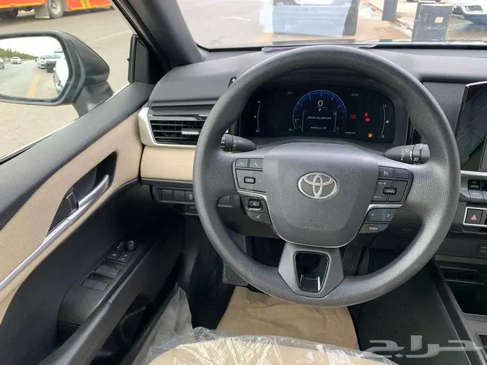 تويوتا كامرى E موديل 2025 9