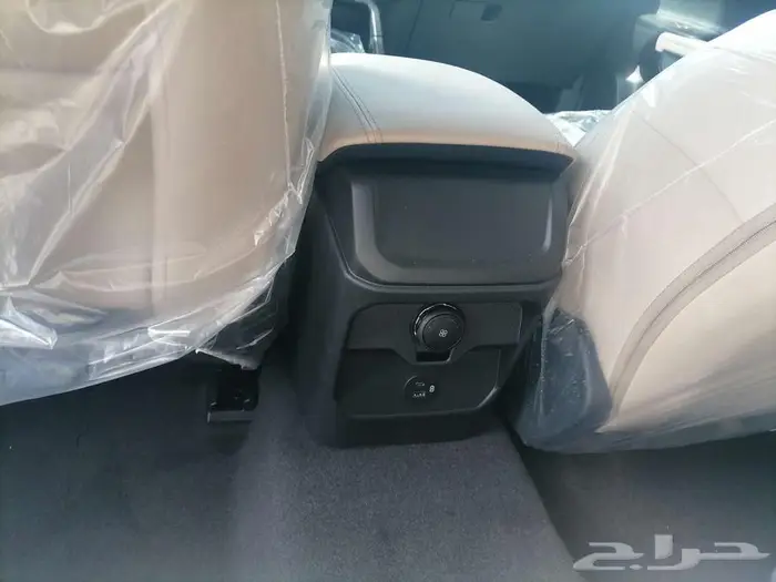 فورد ايفريست XLT نص فل 2025 6