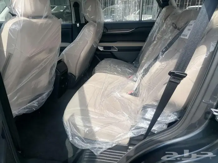 فورد ايفريست XLT نص فل 2025 11