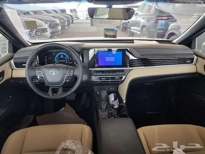 تويوتا كامري LE بنزين 2025 11