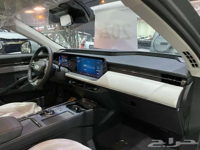 فورد تورس امبيانتي 2026 رصاصي سعودي 9