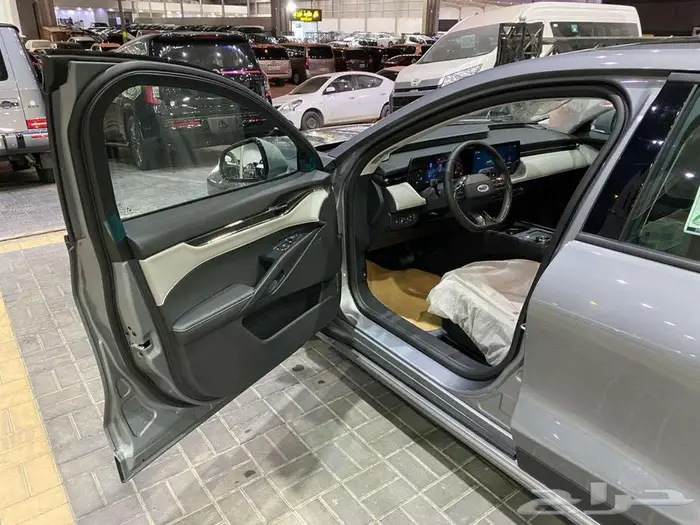 فورد تورس امبيانتي 2026 رصاصي سعودي 30