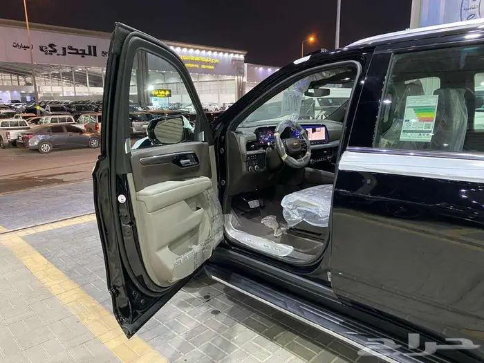 شيفروليه تاهو 2025 اسود LS خليجي 40