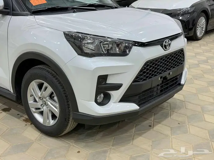 تويوتا رايز ستاندر ابيض بنزين 2026 اقل سعر كاش وبنوك 17