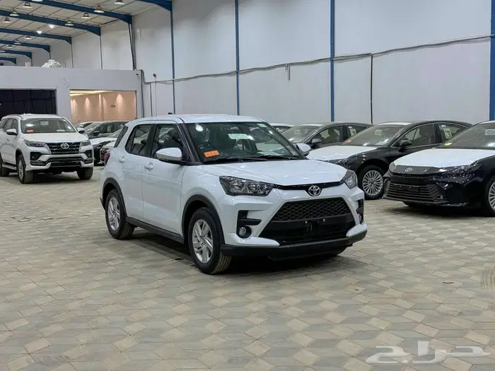 تويوتا رايز ستاندر ابيض بنزين 2026 اقل سعر كاش وبنوك 1