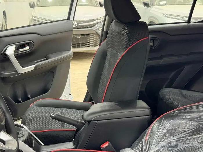 تويوتا رايز ستاندر ابيض بنزين 2026 اقل سعر كاش وبنوك 34