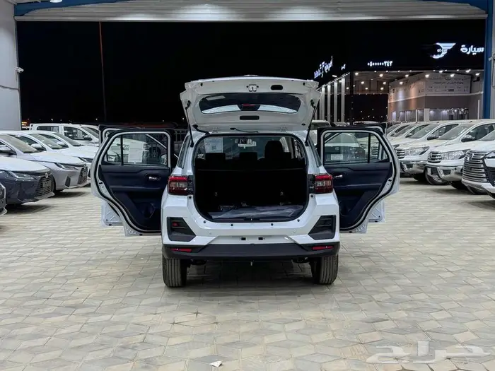 تويوتا رايز ستاندر ابيض بنزين 2026 اقل سعر كاش وبنوك 25