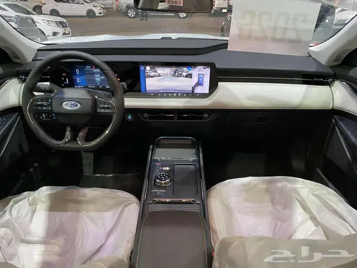 فورد تورس تيتانيوم 2026 اسود سعودي 10