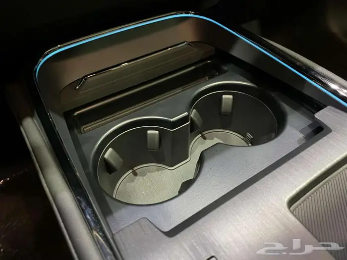 فورد تورس تيتانيوم 2026 اسود سعودي 32