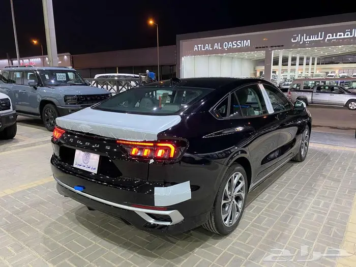 فورد تورس تيتانيوم 2026 اسود سعودي 15