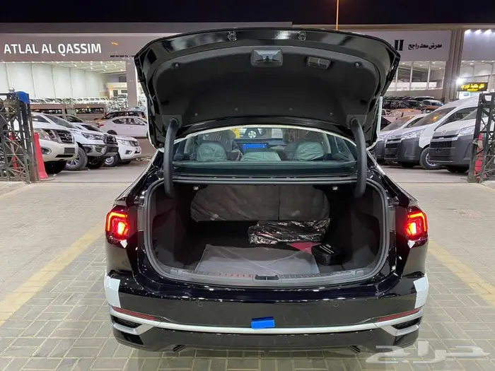 فورد تورس تيتانيوم 2026 اسود سعودي 26