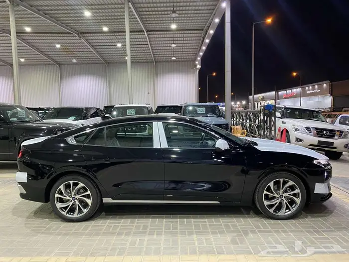 فورد تورس تيتانيوم 2026 اسود سعودي 8