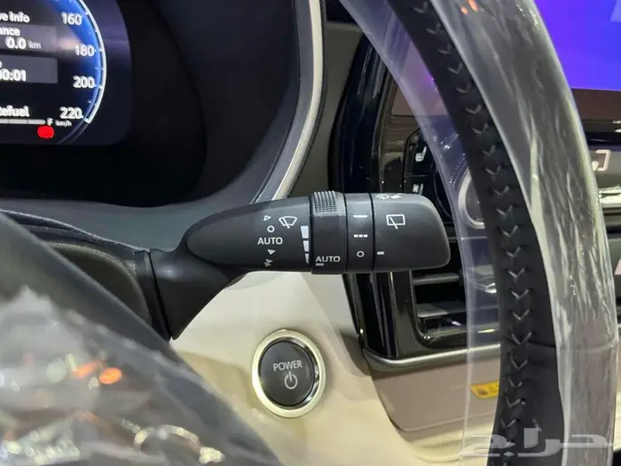 تويوتا هايلاندر لميتد فل فضي هايبرد 2025 اقل سعر 5