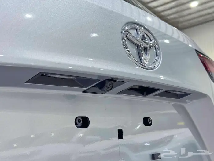 تويوتا هايلاندر لميتد فل فضي هايبرد 2025 اقل سعر 16