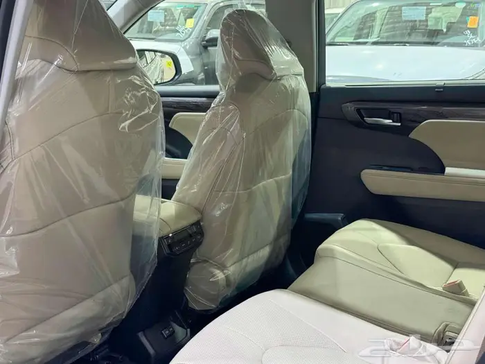 تويوتا هايلاندر لميتد فل فضي هايبرد 2025 اقل سعر 17