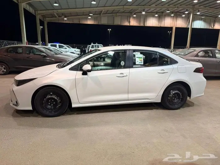 تويوتا كرولا XLI ستندر 2000 سى سى سعودي موديل 2025 2