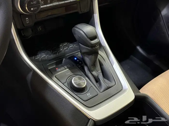 تويوتا رافور ستاندر دبل اسود هايبرد 2025 اقل سعر 14