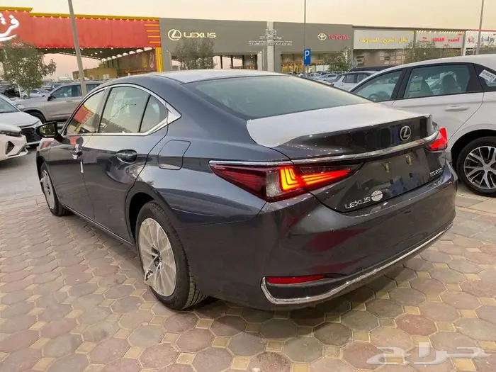 لكزس ES (250) موديل 2025 اصفار مكينه 4 سلندر 2.5 3