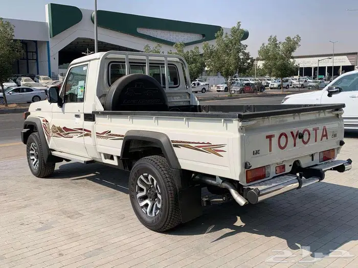 تويوتا شاص رفرف ونش ديزل 2025 4