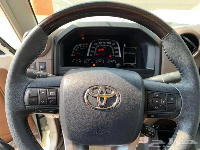 تويوتا شاص رفرف ونش ديزل 2025 12