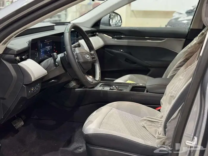 فورد تورس امبيانتي تيتانيوم 2026 ( عروض لفتره محدوده ) 3