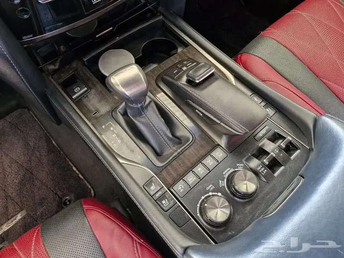 لكزس LX570 موديل 2019 بلاك اديشن وكاله 8