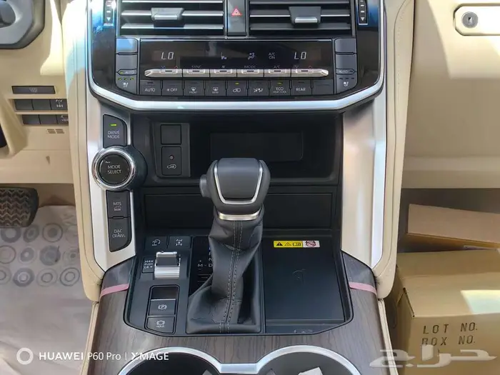 تويوتا لاندكروزر GXR. L4بنزين موديل 2025 35