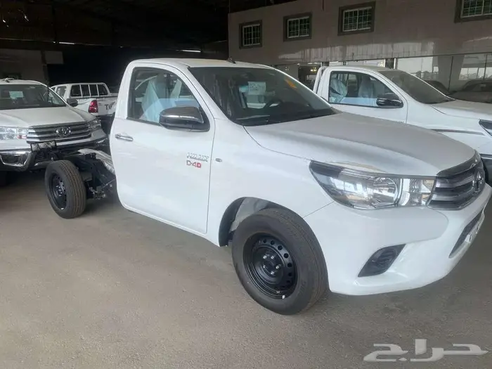 تويوتا هايلوكس 2025 3