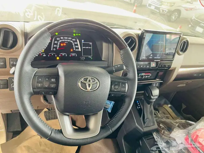 تويوتا لاندكروزر شاص 2025 فل كامل 8