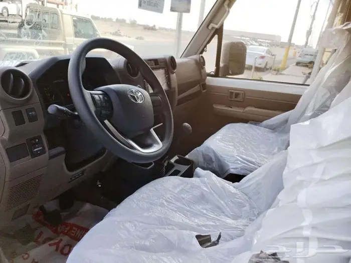 تويوتا - مصتدق - ربع سلق بدون ونش ابيض -2025 4