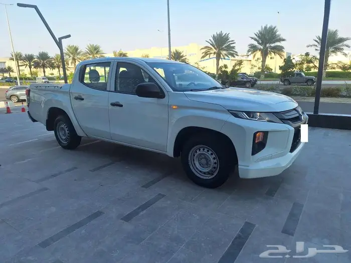 ميتسوبيشي L200 بنزين الموديل 2022 عداد 18 الف 2