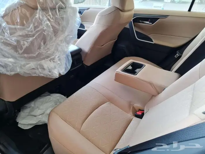 تويوتا راف فور XLE 2025 بنزين عرض كاش وتقسيط مميز 9