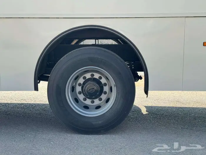 باص اشوك ليلاند 33 راكب ديزل موديل 2025 8