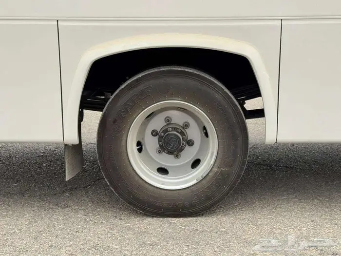 باص اشوك ليلاند 33 راكب ديزل موديل 2025 14