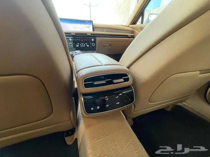 جينسيس G80 برستيج 4