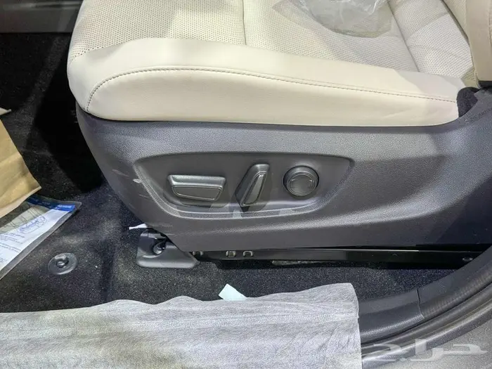 تويوتا كراون برستيج رمادي هايبرد 2026 اقل سعر كاش وبنوك 41