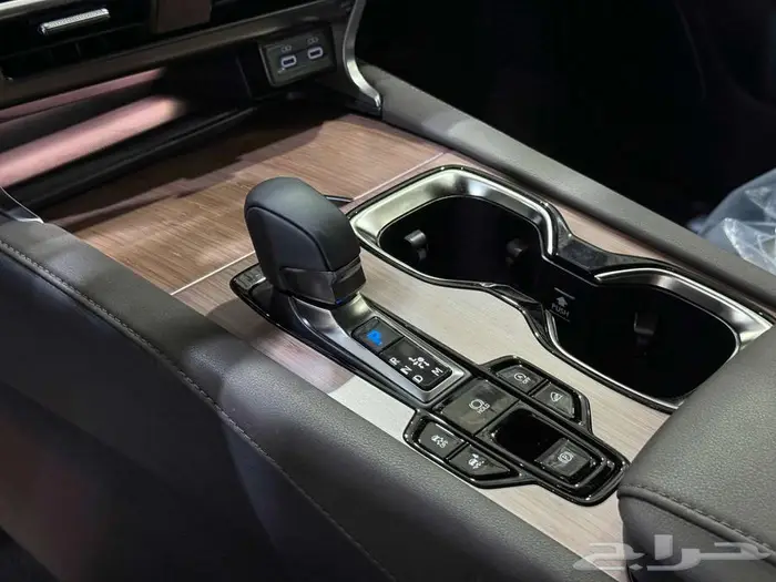 لكزس RX 350 بي بي ابيض بنزين 2025 اقل سعر 17
