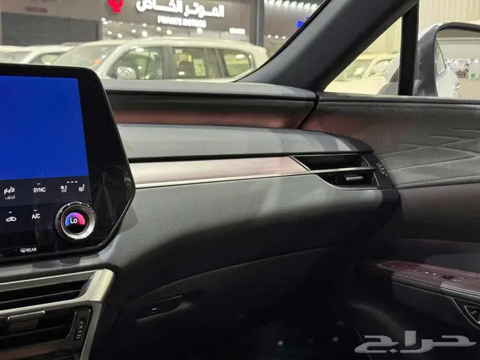 لكزس RX 350 بي بي ابيض بنزين 2025 اقل سعر 31