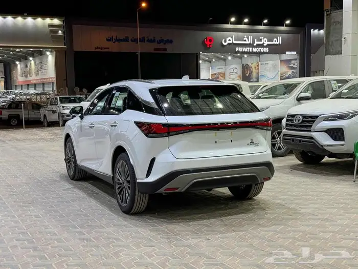 لكزس RX 350 بي بي ابيض بنزين 2025 اقل سعر 35
