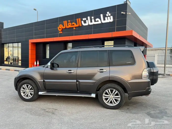 باجيرو 2015 المكينة الكبيرة 3.8 - ممشى قليل 3