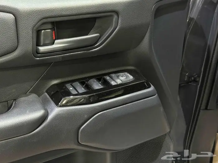 تويوتا برادو تي اكس ال 1 رمادي بنزين 2025 اقل سعر 9